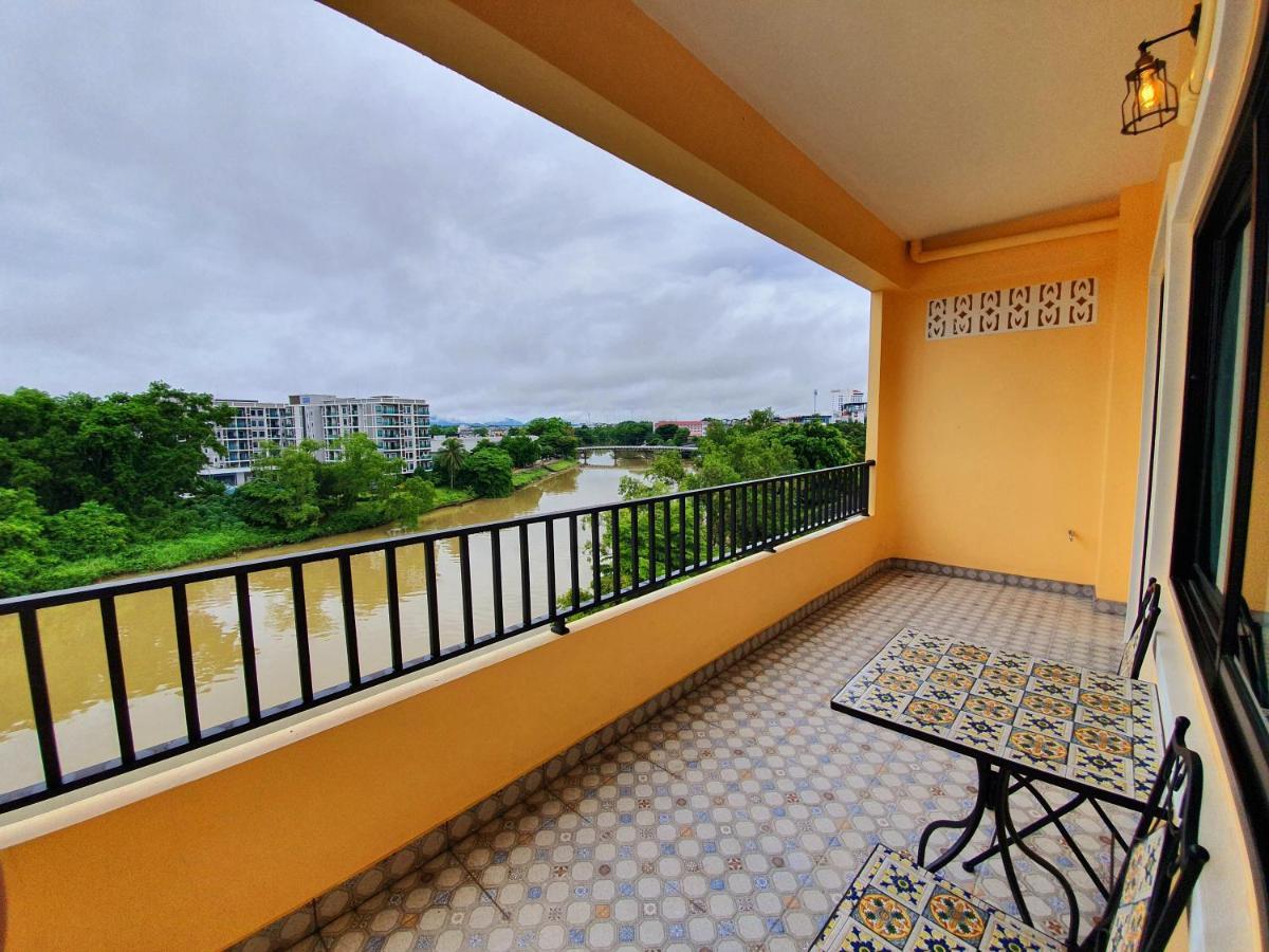Usabai Riverside Boutique Hotel Csanthaburi Kültér fotó